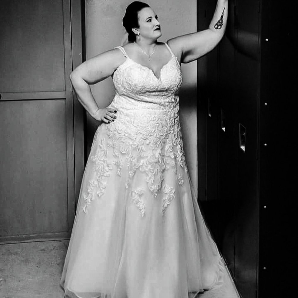 PLUS SIZED STELLA YORK WEDDING GOWN